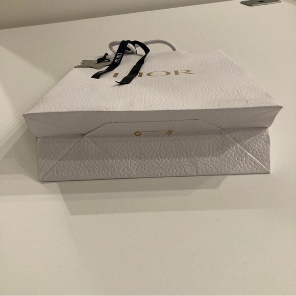 🛍 DIOR white shopping bag. - Picture 2 of 7